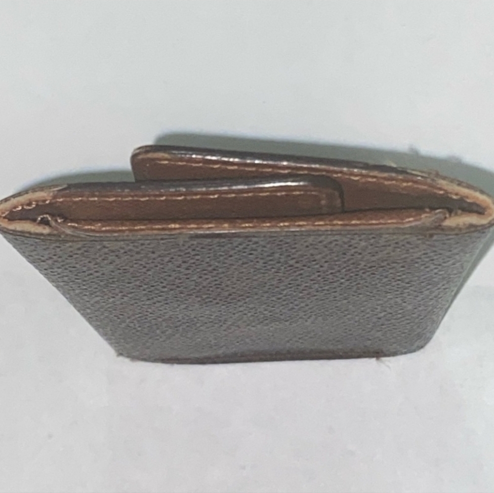 Authentic Louis Vuitton 6 Key/Card Holder - Picture 5 of 13